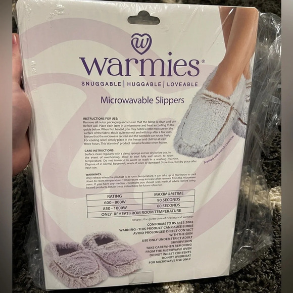 NWT Warmies Microwavable Soothing Scented Faux Fur Slippers - Picture 3 of 4